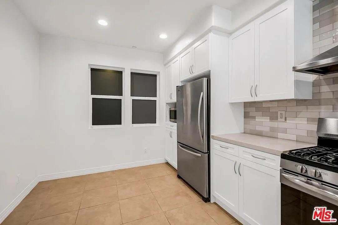2 bed, 2.0 bath, 1510 sqft, $6,000 — Photo 4