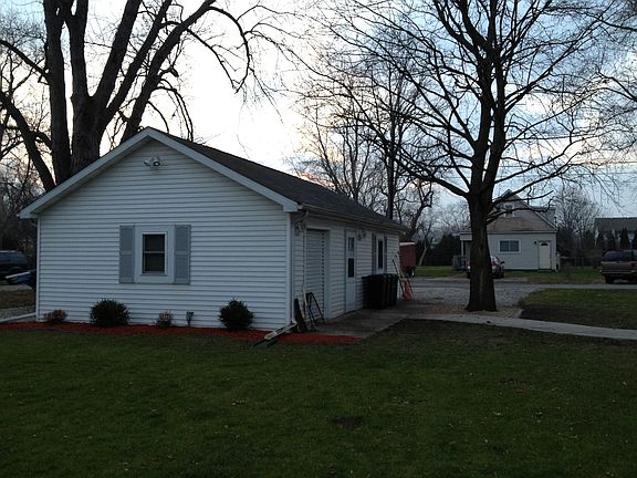 Detached Garage & Workshop