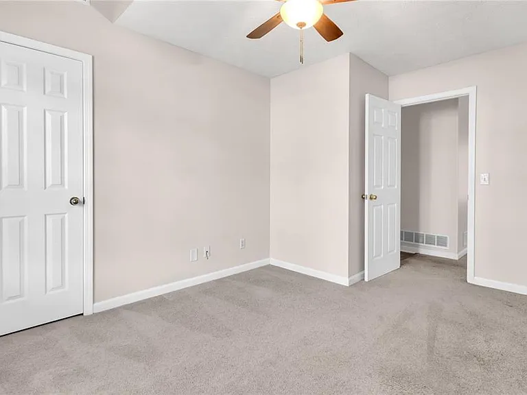 878 Grindstone Dr SW — Photo 16