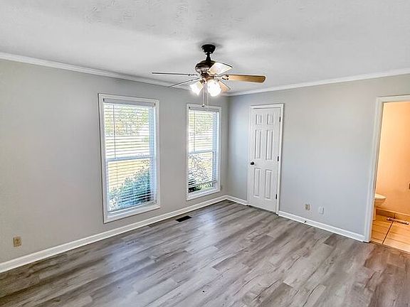 5th image of 109 Robert Ave