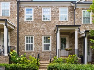 7012 Seneca Ct, Roswell, GA 30076