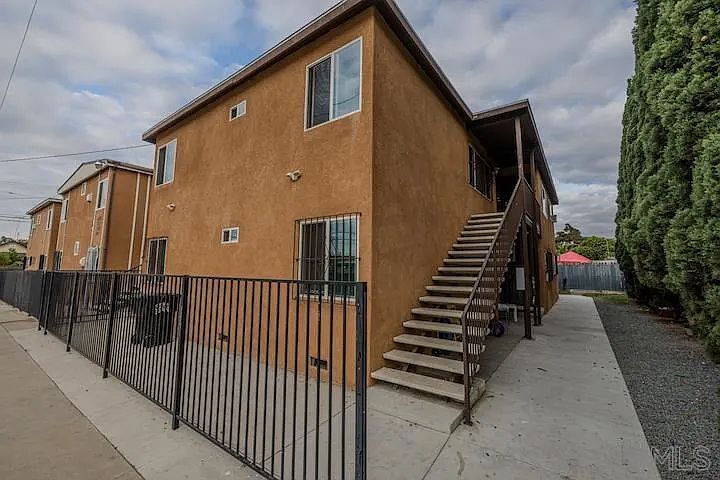 1st image of 1543 S 38th St