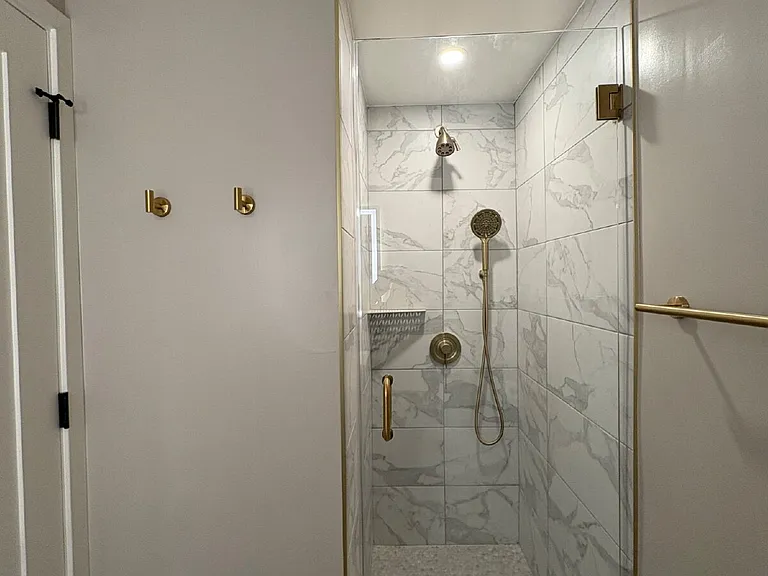 230 Emery St — Photo 16