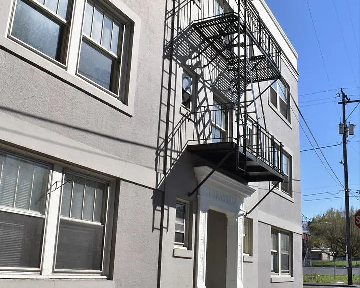 Lownsdale Apartments — Photo 15