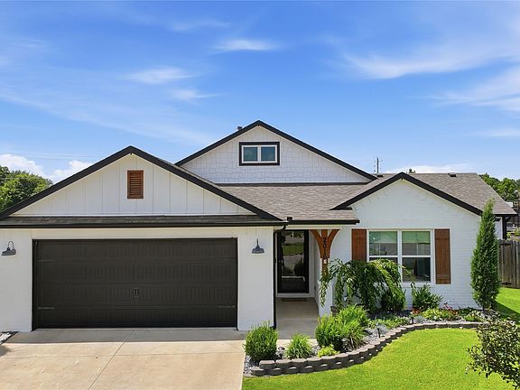 2nd image of 2016 W El Dorado Cir