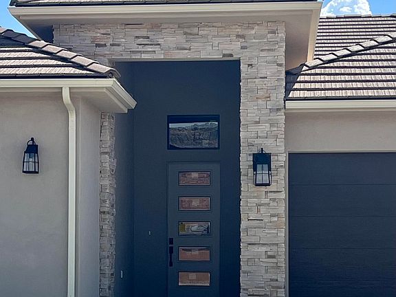 2nd image of 3042 Smith Creek Dr
