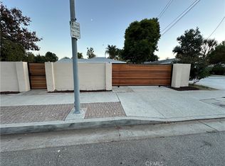 19140 Strathern St, Reseda, CA 91335