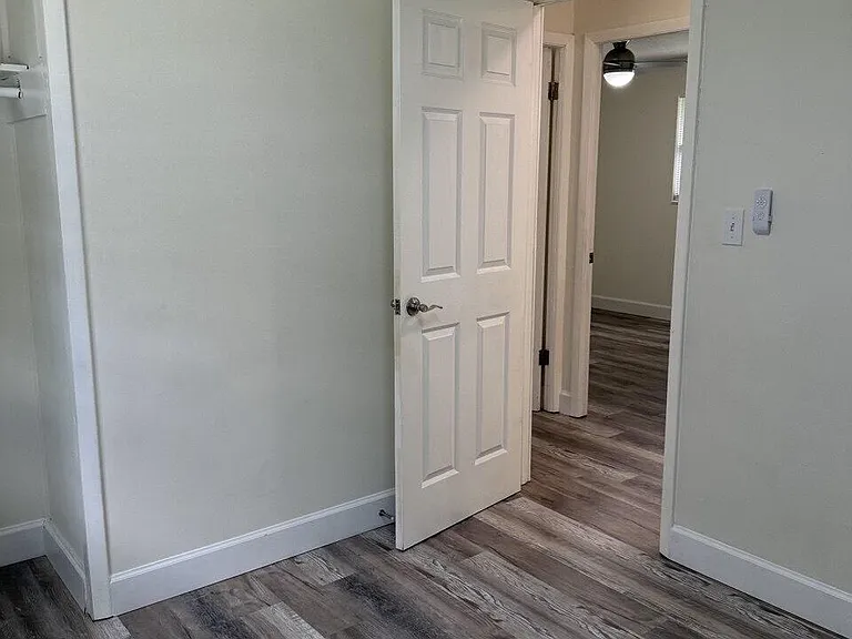 7262 Kivler Dr — Photo 10