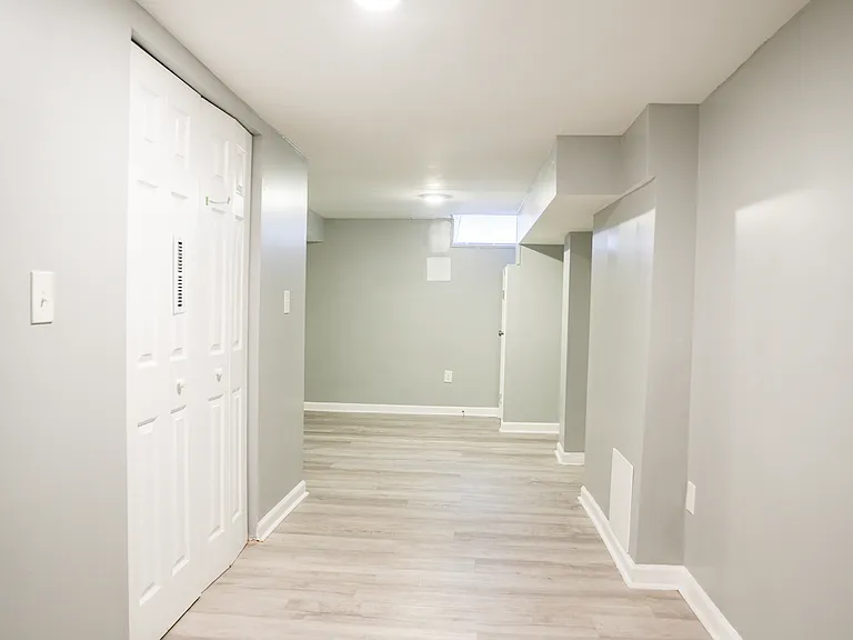1535 W Fairmount Ave — Photo 8