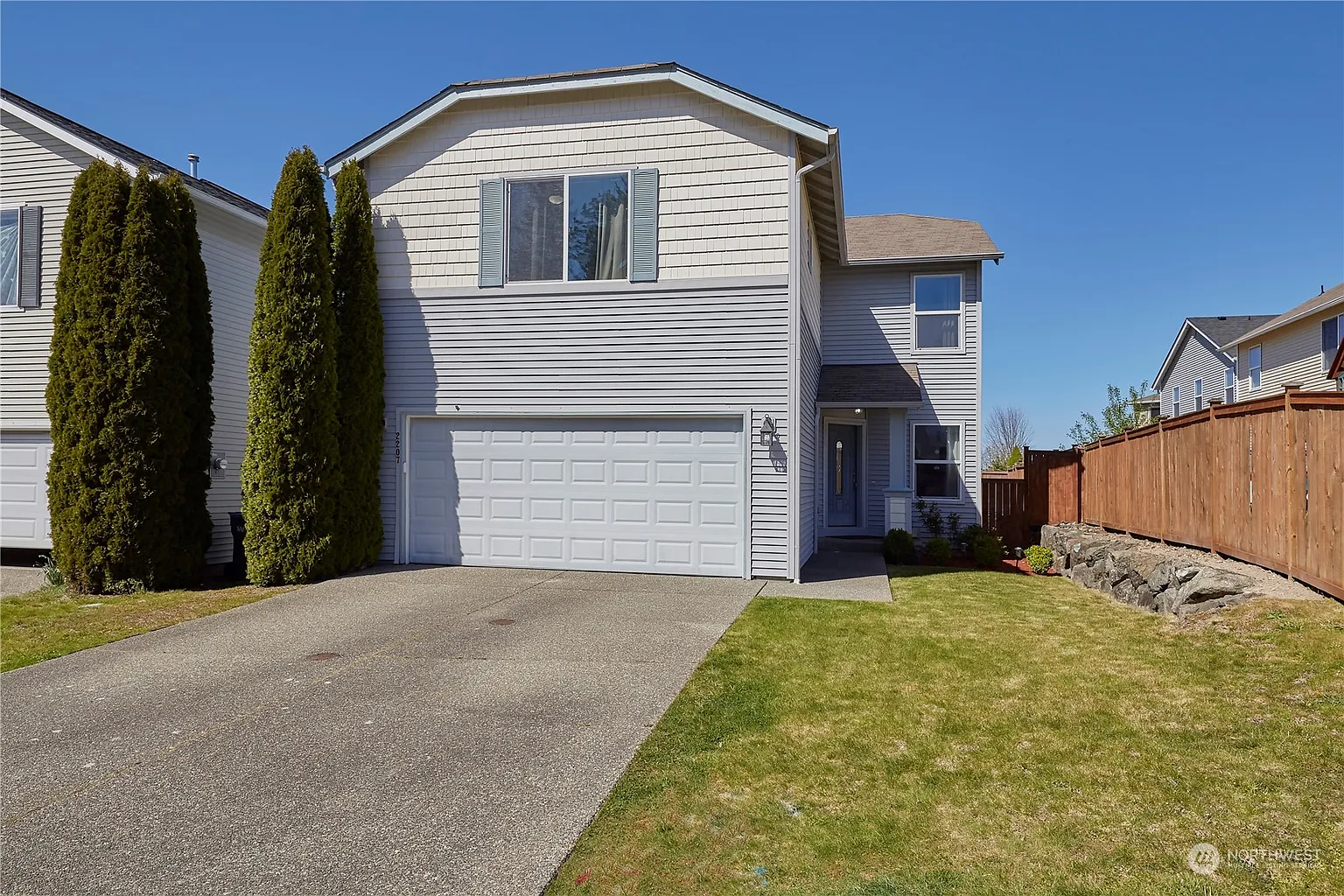 2207 SW Siskin Circle photo 1
