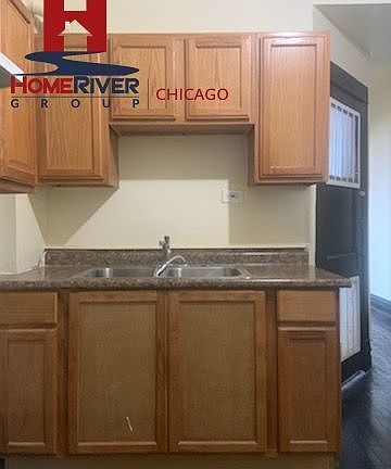 3rd image of 7125 S Woodlawn Ave #1