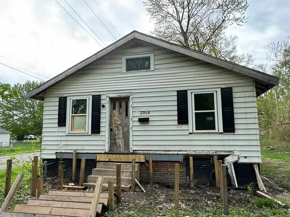2058 E Jackson St, Springfield, IL 62703
