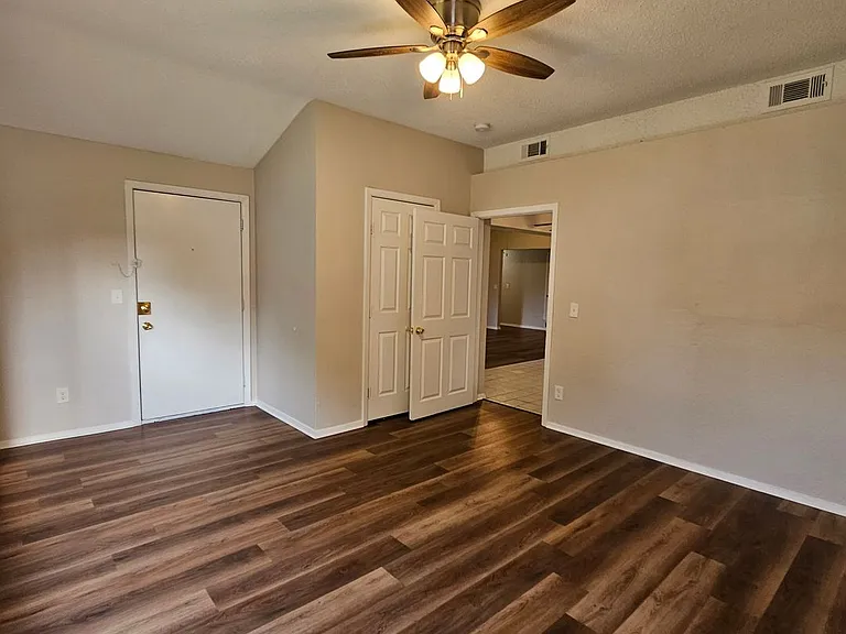 213 Melinda Dr — Photo 28