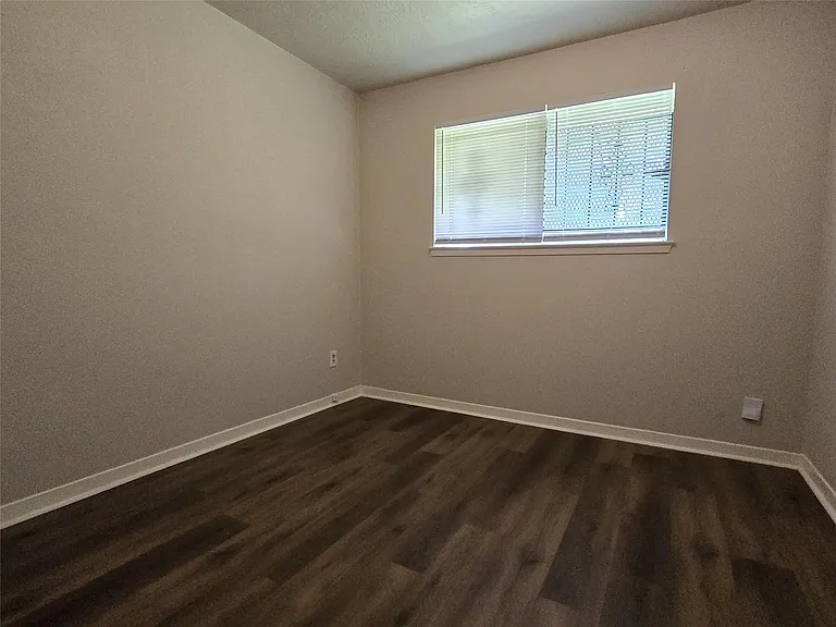 7731 Melanie St — Photo 6