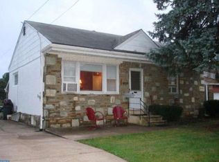 9651 Dungan Rd, Philadelphia, PA 19115