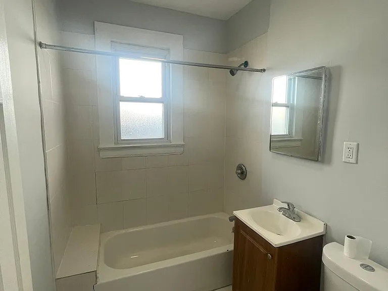 303 Hobson St #2R — Photo 7