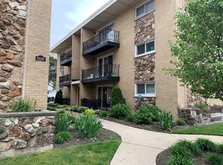 6867 N Overhill Ave APT 2D, Chicago, IL