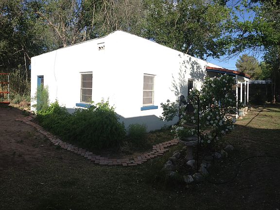 4th image of 220 Silverwood Way