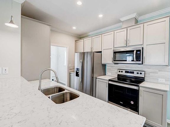 3rd image of 25639 Carnation Ct #L-104