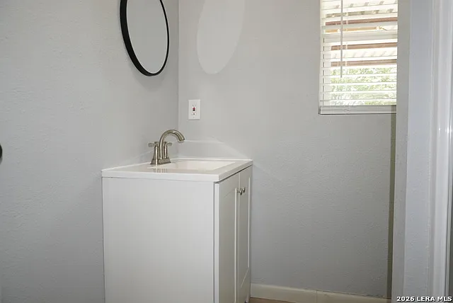 230 Goforth Dr — Photo 8