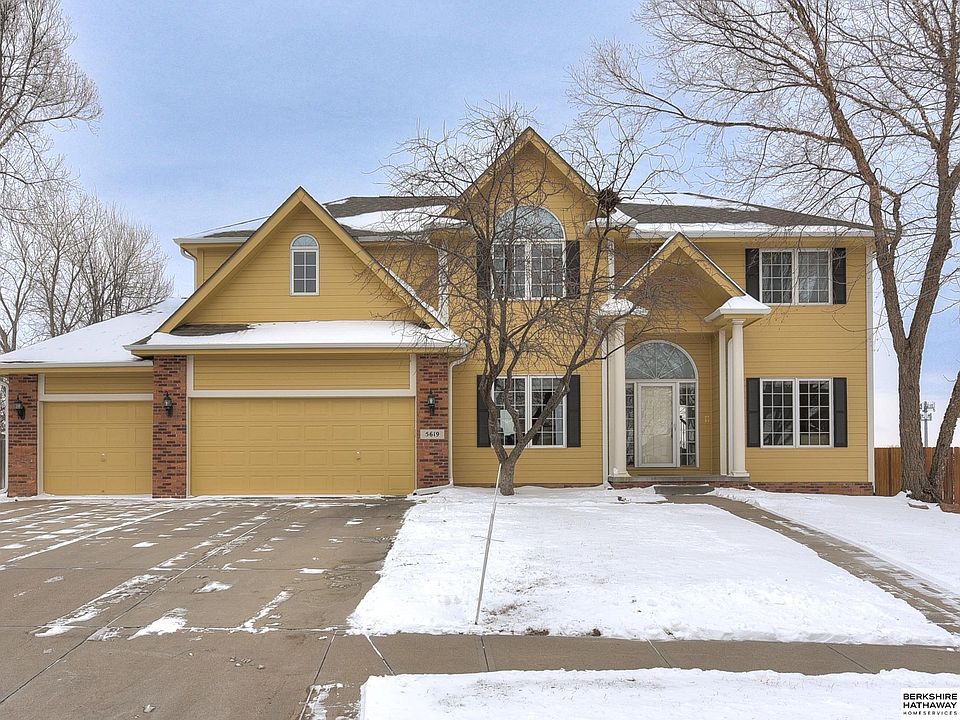 1st image of 5619 N 160th Ave
