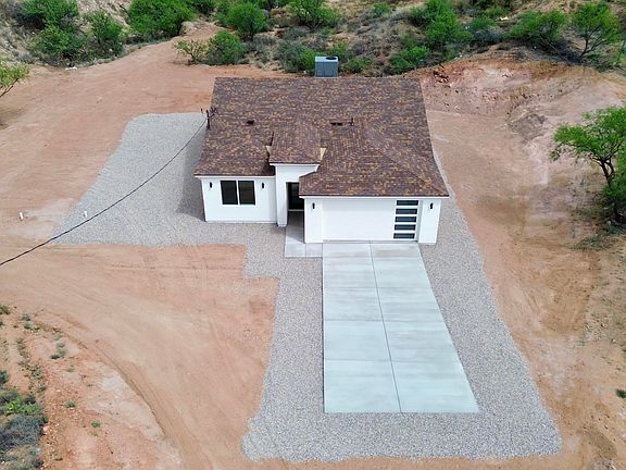 2nd image of 897 Paseo Comanche