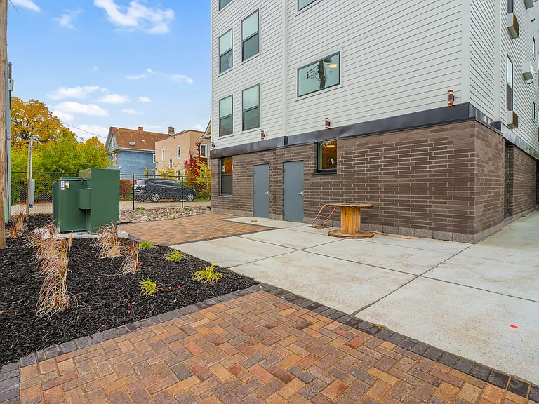 2432 Chicago Ave S #201 — Photo 26