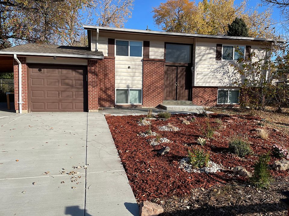 A Beautiful home awaits you!