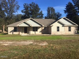 22019 Northview Dr, Moss Point, MS 39562
