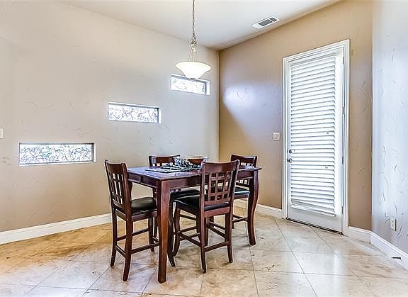 5th image of 1613 Chancellor Ln
