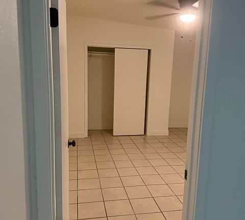 4th image of 1206 E Clinton Ave #1206
