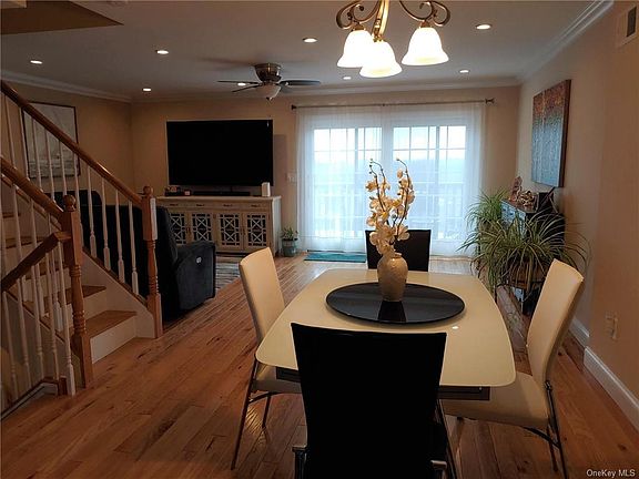 2nd image of 30 Brewster Woods Dr