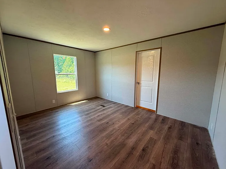 150 Dawn Dr — Photo 7