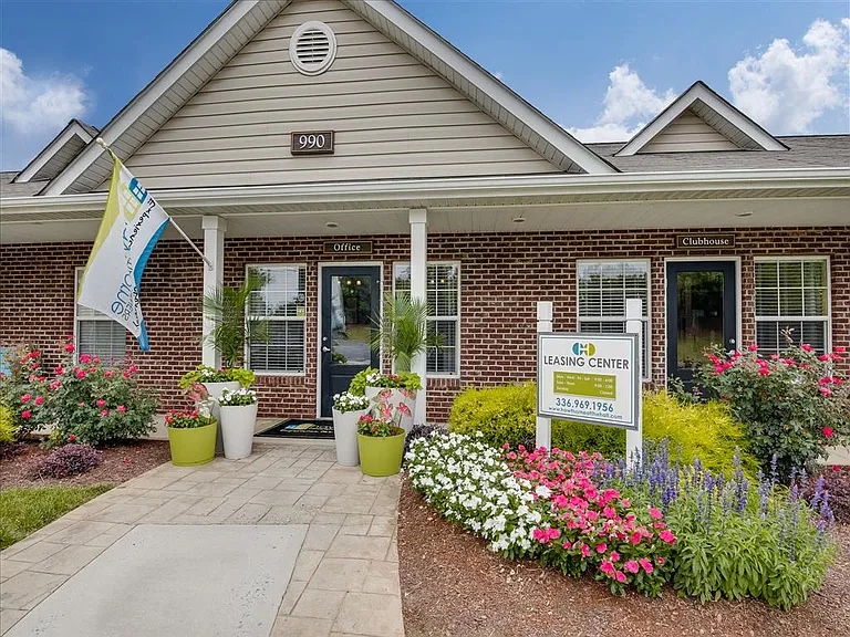 Come and Live the Difference at Hawthorne at the Hall