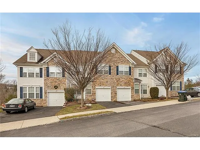 106 Barr Ln photo 1