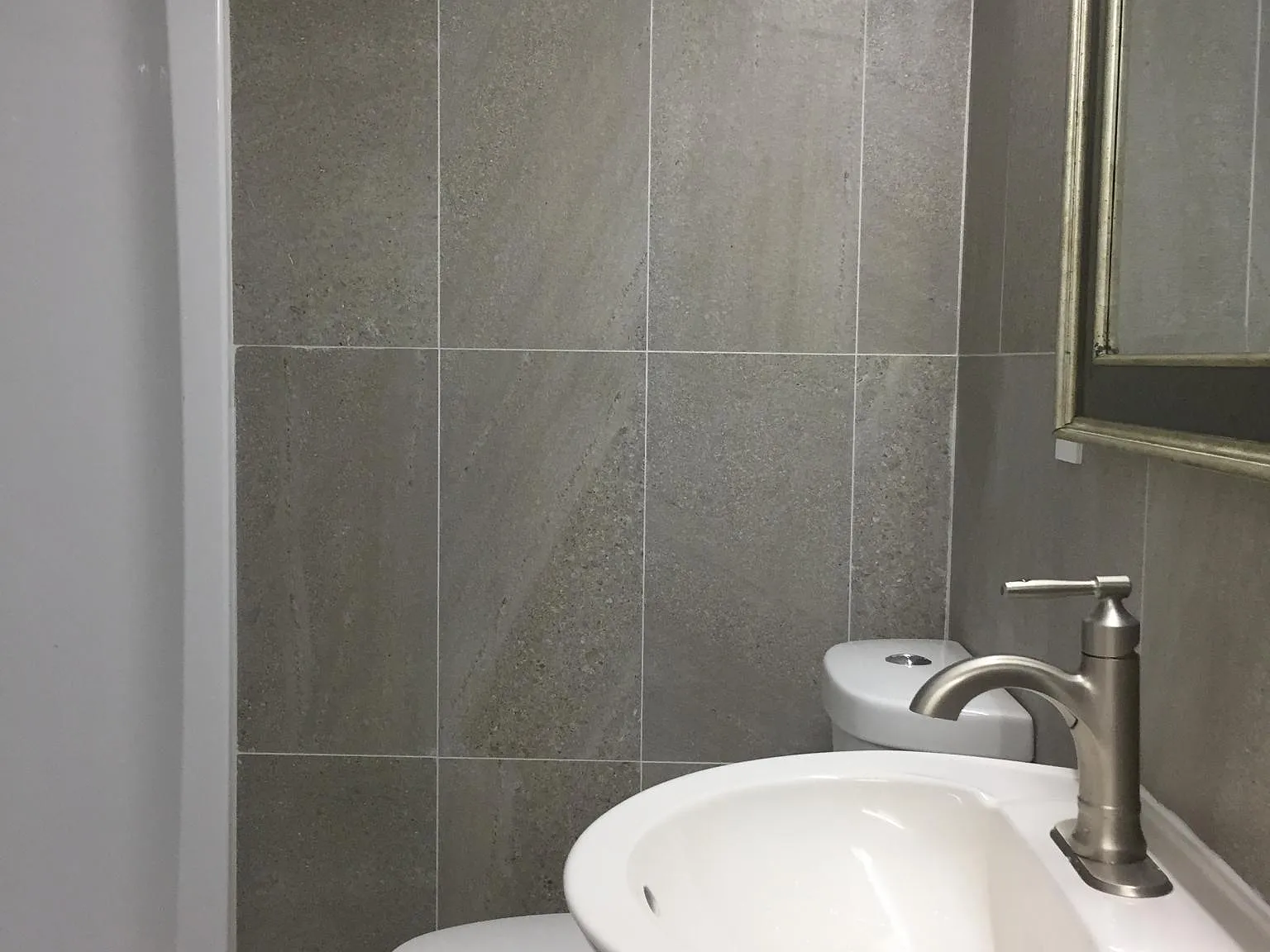1 bed, 1.5 bath, 1126 sqft, $1,350 — Photo 4