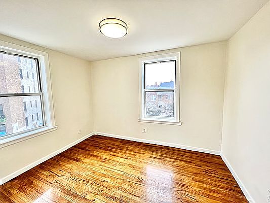 4th image of 34-18 91st St APT A-33