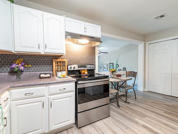 4th image of 3861 Whispering Pines Dr