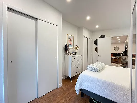 Rented by Compass | media 14