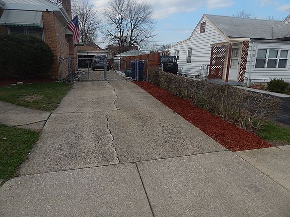 5th image of 5718 W 88th Pl