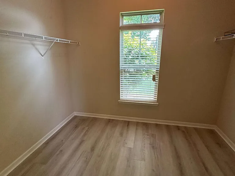 852 Nevis Way — Photo 17