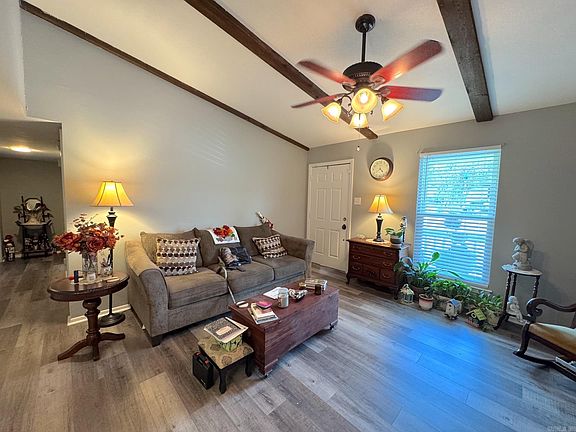 5th image of 1305 Nicole Dr