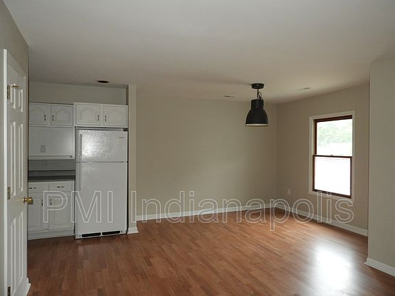4th image of 1688 Hannibal St