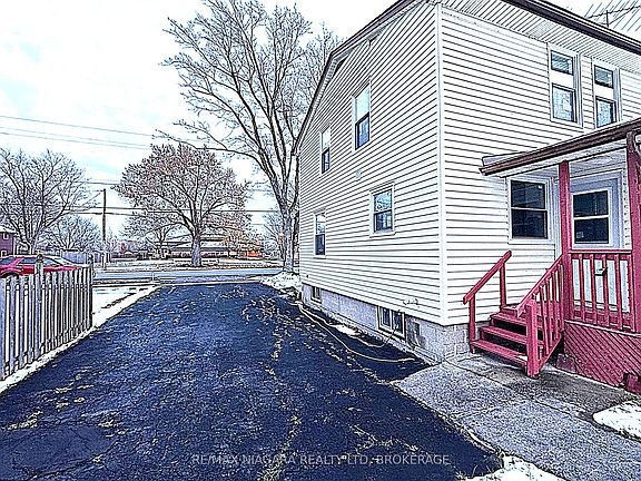 3rd image of 2505 Stevensville Rd