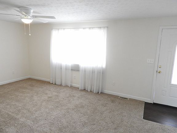 5th image of 1032 Wollenhaupt Dr