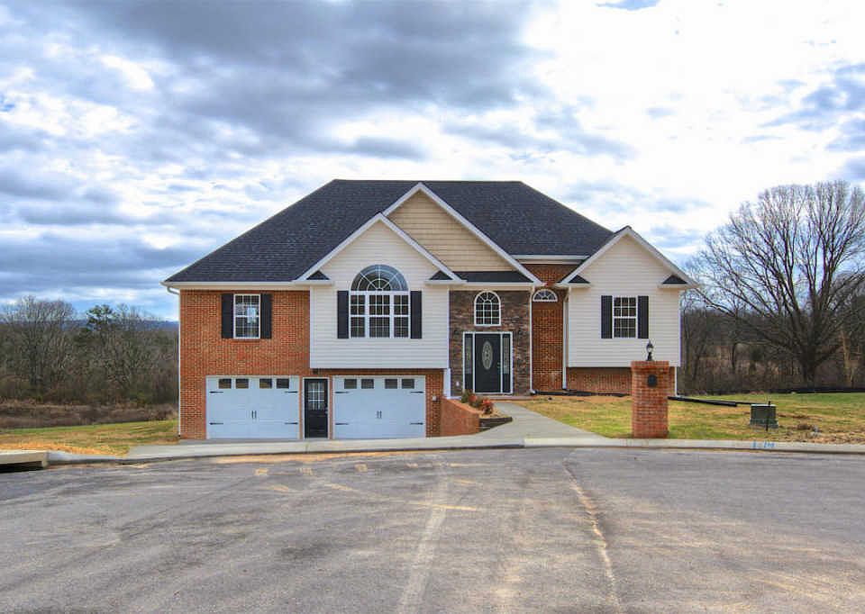 1st image of 7173 Brady Ln