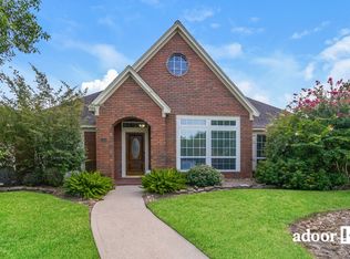 15402 Greenleaf Ln, Houston, TX 77062