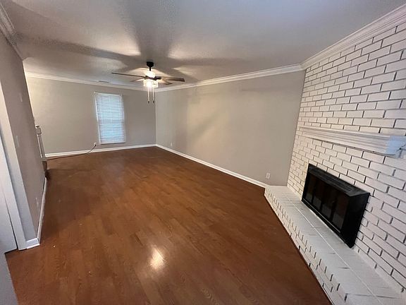 4th image of 239 Sunny Acre Dr