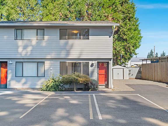 2nd image of 19300 SE River Rd #19308