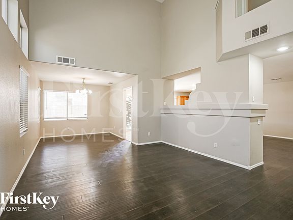 5th image of 9947 Pioneer Ave